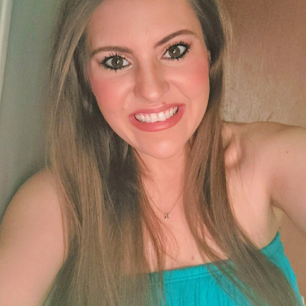 Meet your Posher, Lori